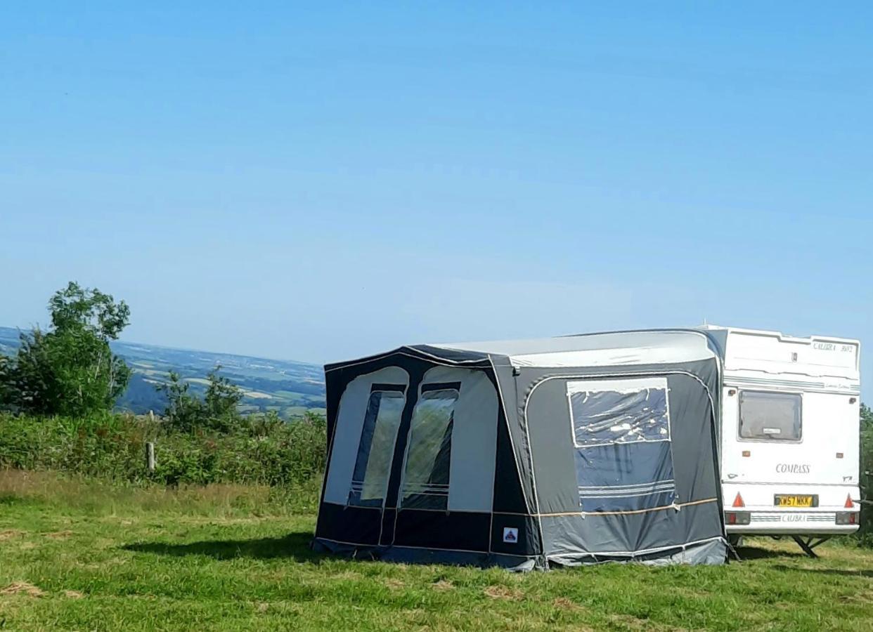 Summit Camping Kit Hill Cornwall Panoramic Views Grass Pitch From 15Pn Or Bella Bell Tent 75Pn Callington Экстерьер фото