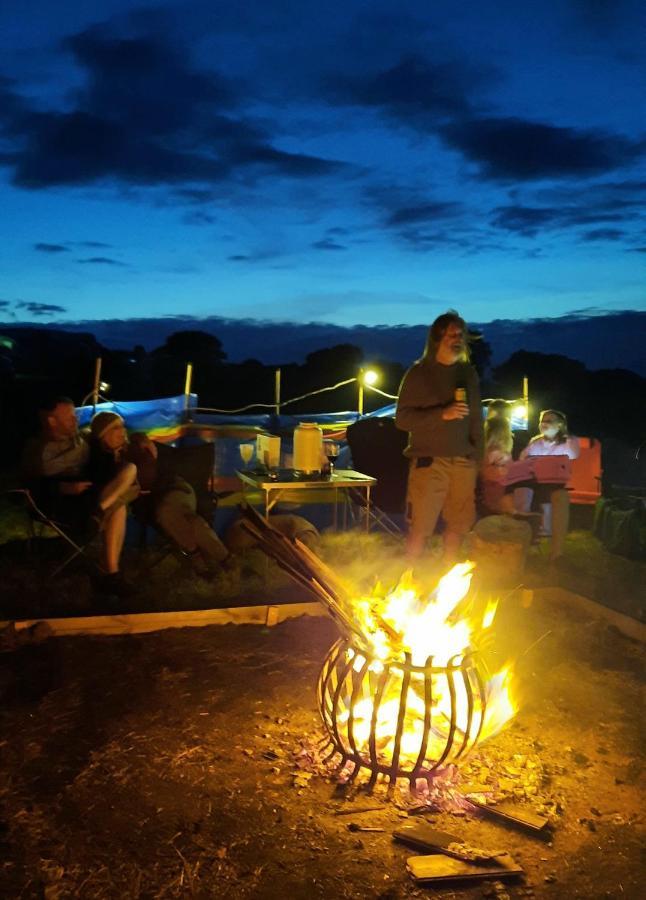 Summit Camping Kit Hill Cornwall Panoramic Views Grass Pitch From 15Pn Or Bella Bell Tent 75Pn Callington Экстерьер фото